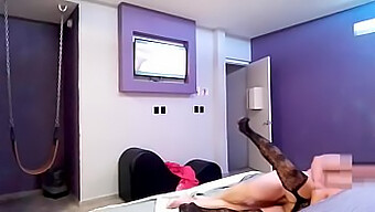 Telecamera Nascosta Cattura Momenti Intimi In Una Stanza Di Motel