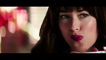 Ngôi Sao Người Mỹ Dakota Johnson Trong Bộ Ba Phim Bdsm Fifty Shades Kết Thúc