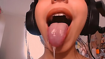 Deepthroat Och Spottfetisch I Hd Hentai-Videor