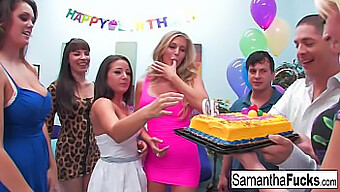 El Culito De Cumpleaños Sin Inhibiciones De Samantha Presenta Sexo Grupal Intenso Y Clímax Explosivo