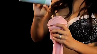 Verken Plezier Met Daisy Marie'S Fleshlight: Seksspeeltjes Beschikbaar In India