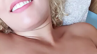 Adolescente Latina Con Grandes Tetas Naturales Complace A Su Novio En Pov