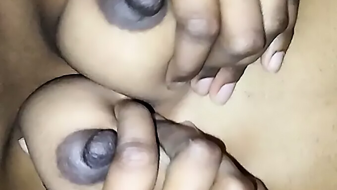 Indian Wife Betrays Her Husband And Has Sex With Her Lover In An Oyo Hotel Room, Recorded With Hindi Sound.