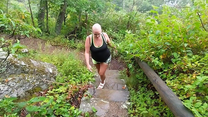 Pov Video Of Oral Sex On A Hiking Trail With Cum In Mouth