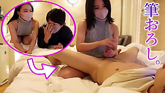 Erstes Mal Handjob Für Einen Schüchternen Japanischen Typen - Er Spritzt Mehrmals In Umgekehrter Cowgirl-Position